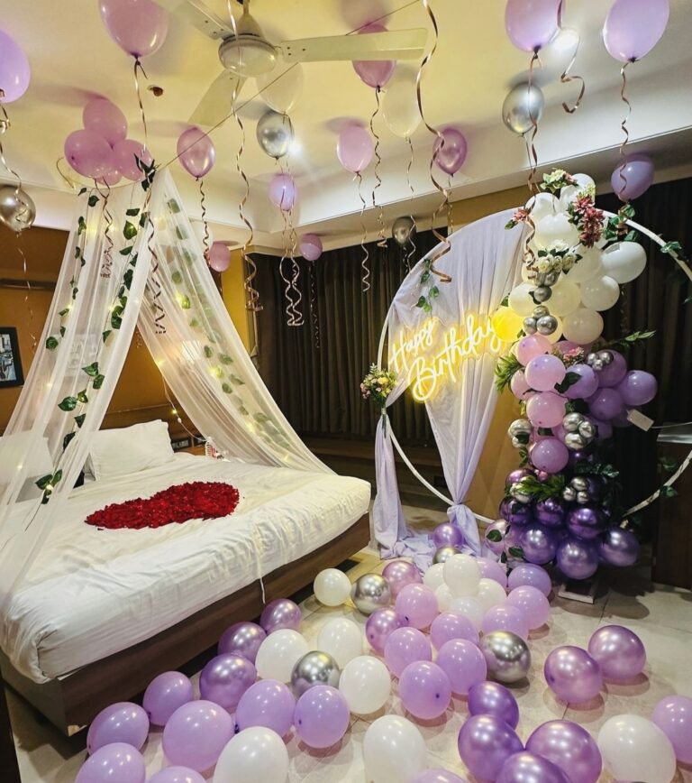first-night-balloon-decoration-mumbai.jpg