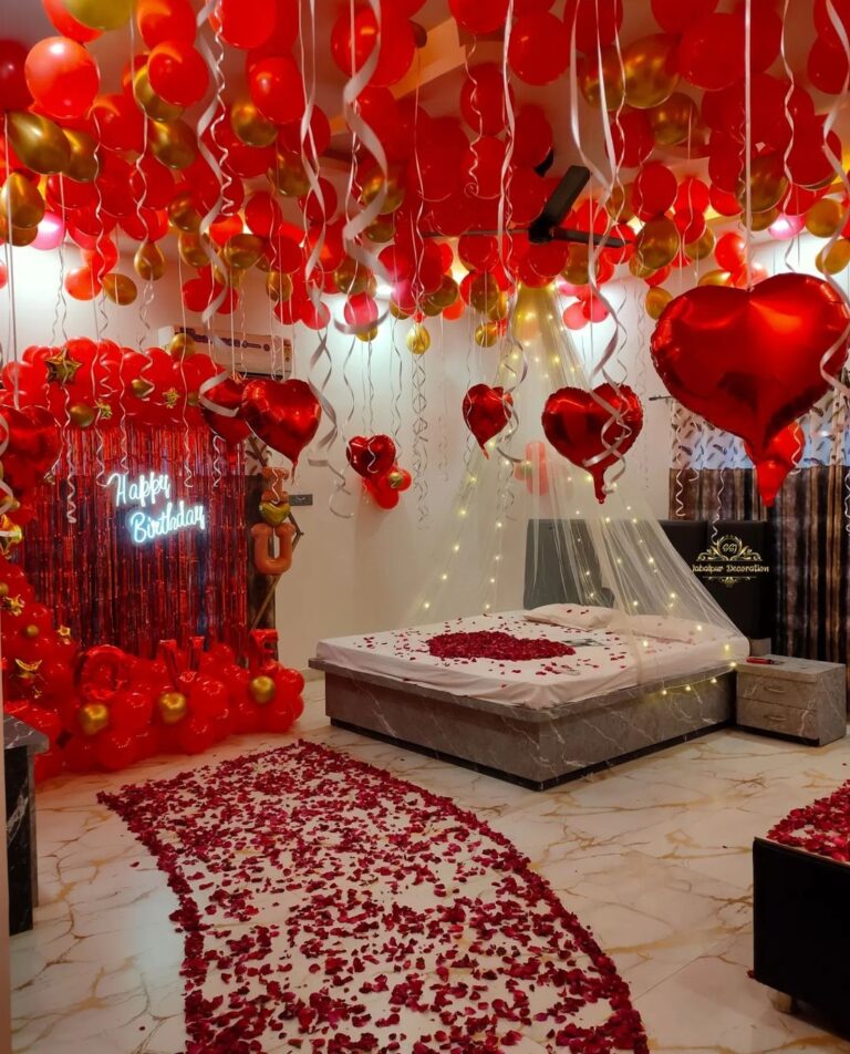 first-night-balloon-decoration-mumbai.jpg